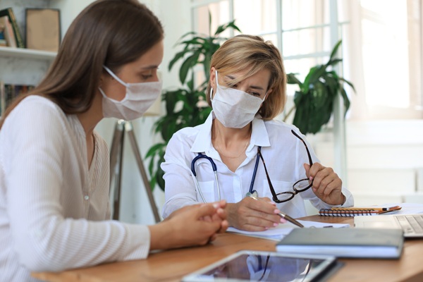 Ovarian Cancer Symptoms, Diagnosis, And Treatment Explained